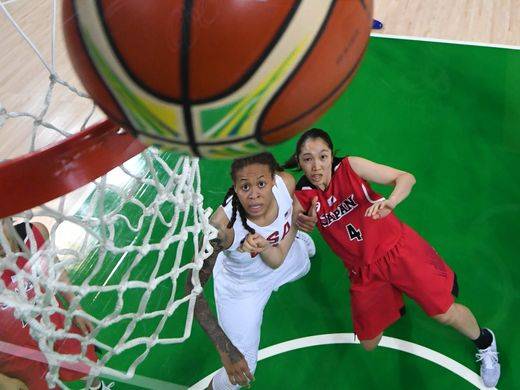 USA women’s basketball team overcomes slow start, rolls past Japan in Rio