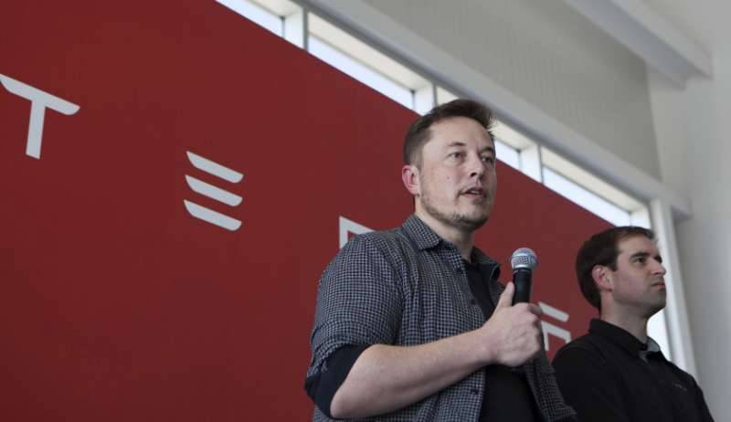 Elon Musk Says Teslas New Autopilot Likely Would Have Prevented Death