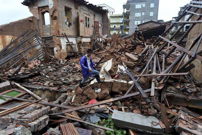 Second typhoon in three days expected to smash Taiwan