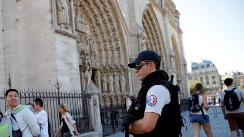 Teen suspected of plotting ‘imminent’ attack on Paris, report says