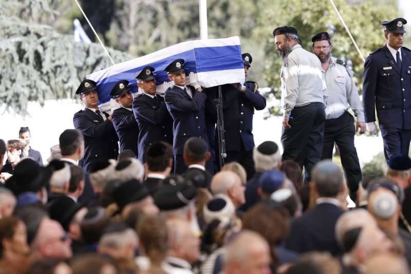 World leaders gather for a final farewell to former Israeli leader Shimon Peres