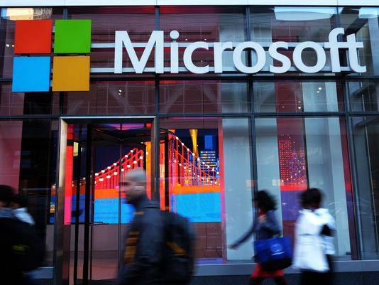 Microsoft’s cloud sales buffer Windows pain