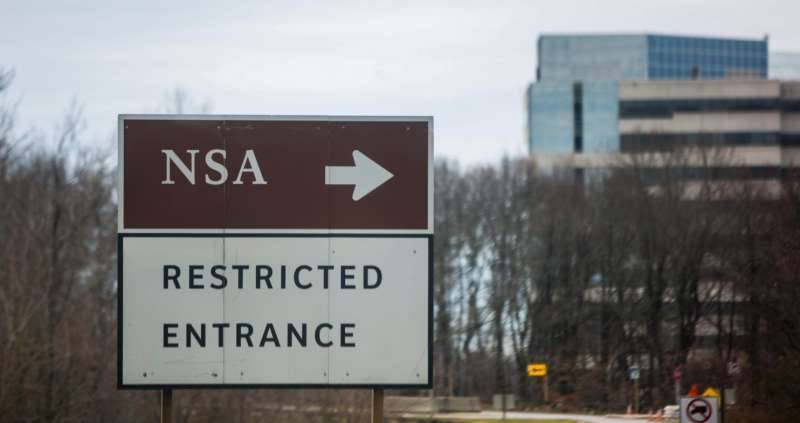 NSA contractor charged with stealing top secret data