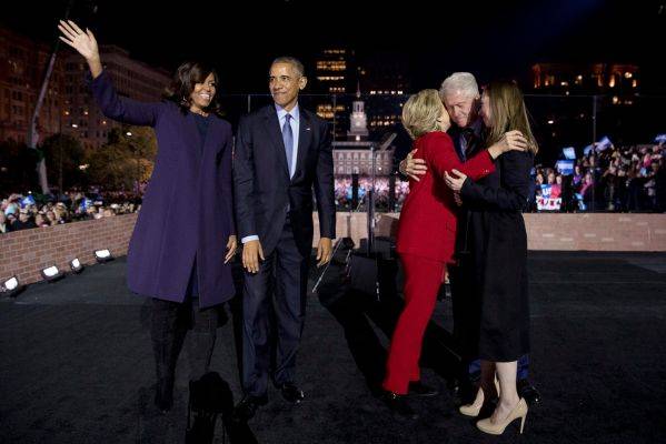 Hillary Clinton Stumps In Philly With Presidential Entourage