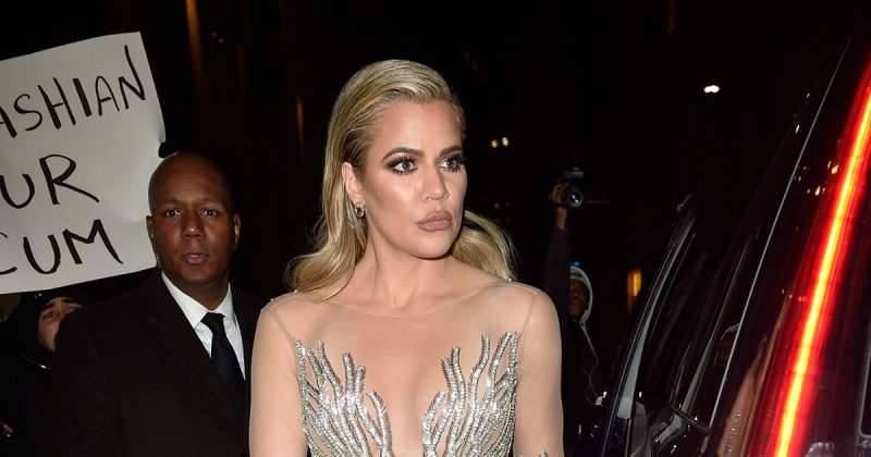 Khloe Kardashian Grateful for ”Crazy, Chaotic, Amazing Family” After Enduring a ”Tough” Year