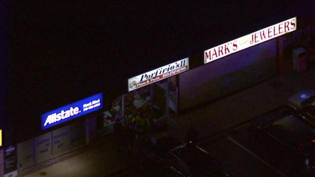 Police: Pizza Shop Customer Shoots 2 Robbers, Killing 1