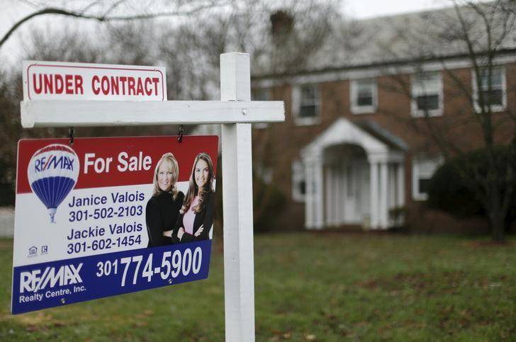 Pending home sales drop to 10-month low in November