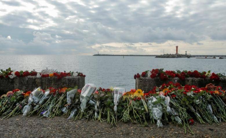 Russia finds first flight recorder from Black Sea crash jet