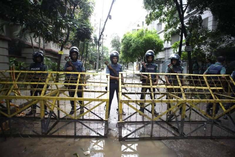 Cafe attack suspect killed in Bangladesh