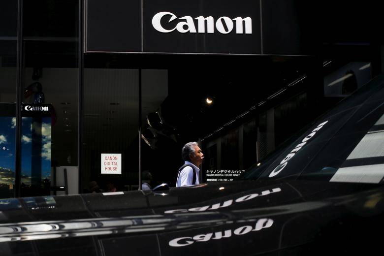 Canon unlikely to help Toshiba with investment in memory chip business