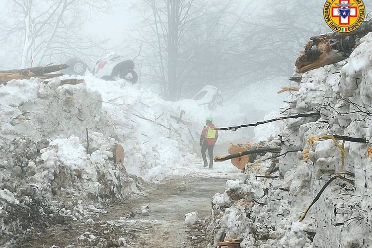 Death Toll From Italian Avalanche Rises to 16