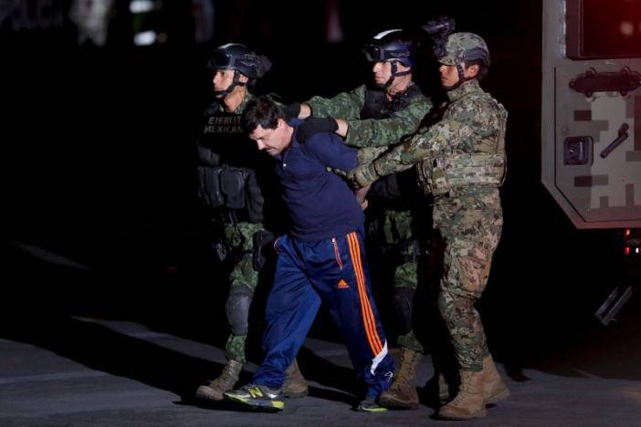 Mexico extradites drug lord El Chapo to U.S. on eve of Trump inauguration