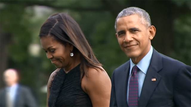 Obamas flight to Palm Springs diverted because of weather