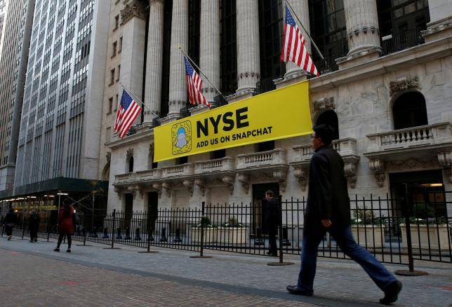 U.S Exchanges Rent Helicopter, Drape Banner In Pursuit Of Snapchat IPO