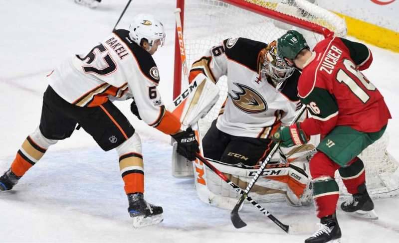 John Gibson stops 37 shots in Ducks 1-0 win against Wild