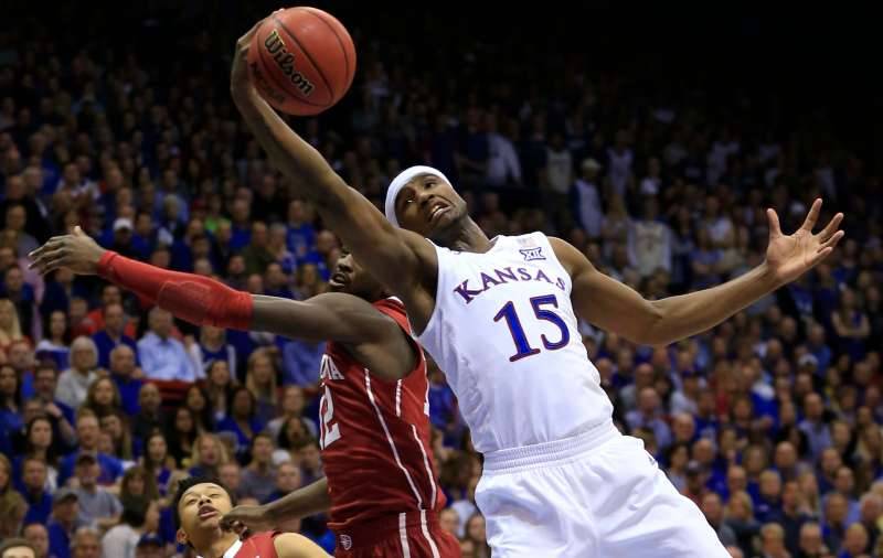 Kansas, A Newly Minted No. 1, Rallies To Beat Oklahoma