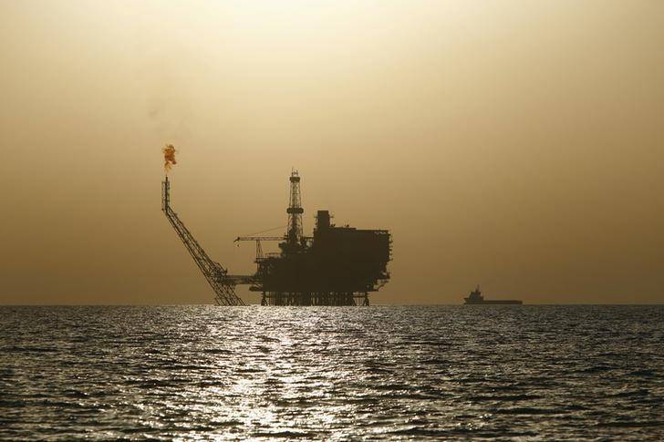 Oil prices dip as markets remain bloated despite OPEC-led cuts