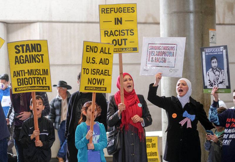 U.S. court to hear arguments Tuesday on Trump travel ban