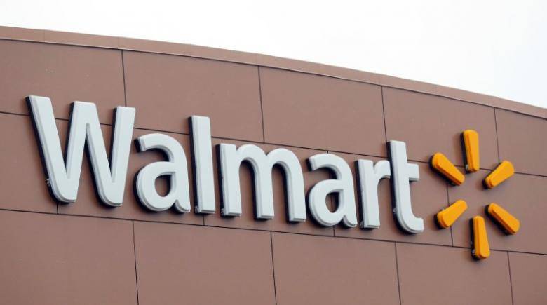 Wal-Mart to tear down walls between store, online buying operations