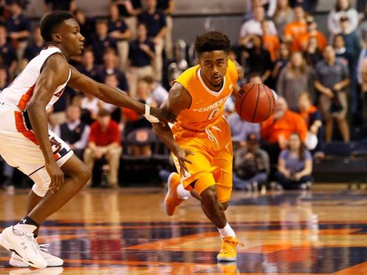 Williams, Schofield lead hot Tennessee past Auburn, 87-77