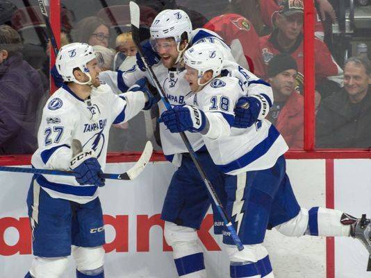 Lightning continue playoff push with 4th straight win