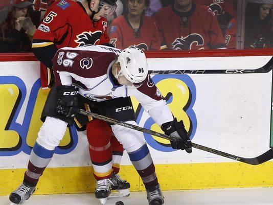 Monahan has goal, 3 assists in Flames 4-2 win