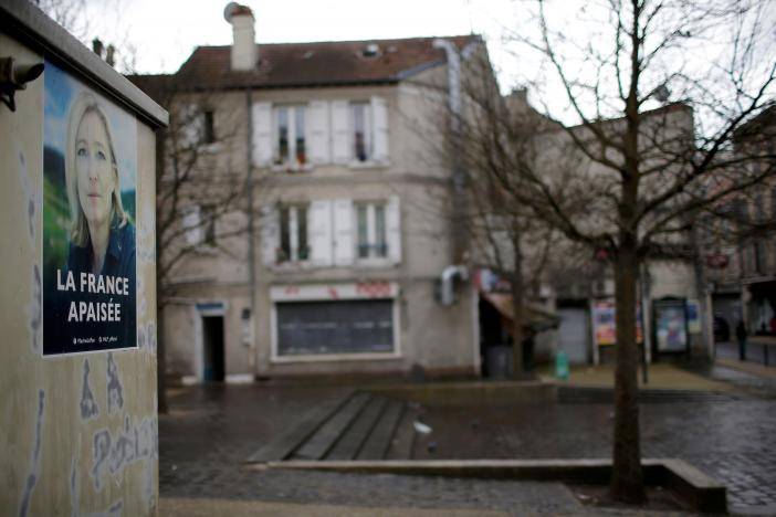 Paris commuter train tracks France’s political divide