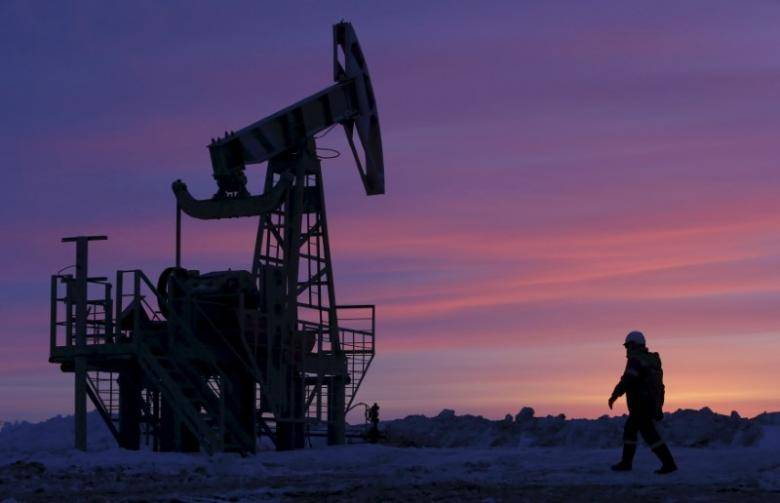 Oil Recovers Lost Ground, But Market Remains Under Pressure