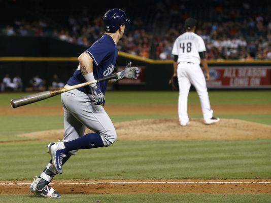 Brewers end D-backs 9-game home win streak with 8-6 victory