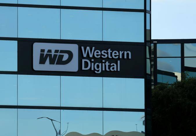 Western Digital to raise Toshiba chip offer to $18 billion or more