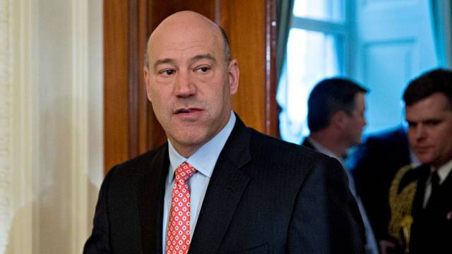 White House econ adviser to meet with auto leaders on tax reform