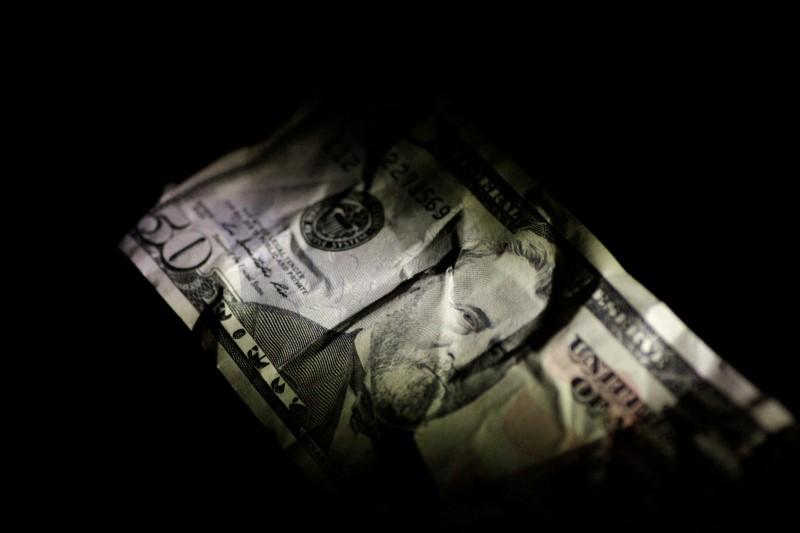 Dollar wallows on policy uncertainty, political woes