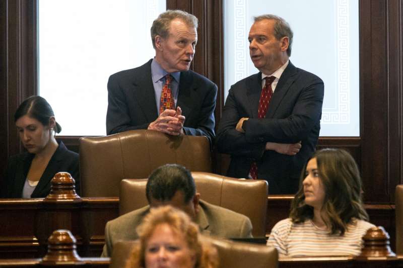 Illinois Senate nixes vetoes of budget plan with tax hike