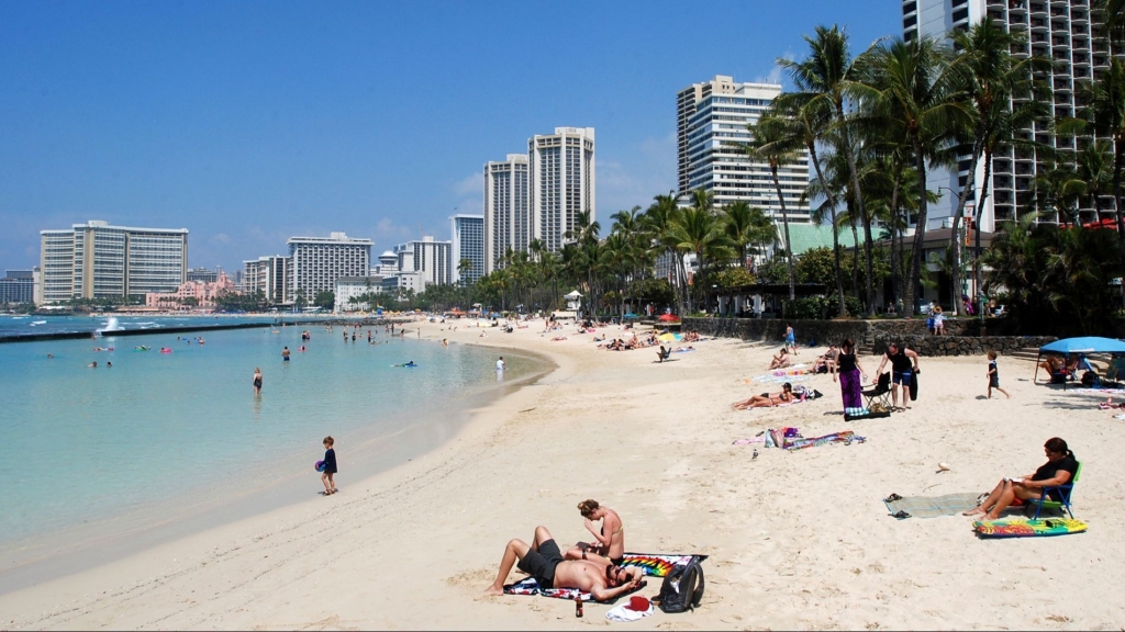 July 23 airfare chart: Hawaii’s calling with lower fares from LAX and Orange County