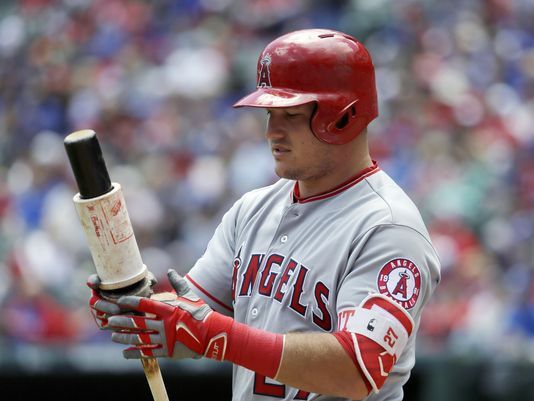 LEADING OFF: Trout returns, Cubs try to start turnaround