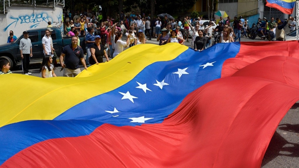 U.S. sanctions 13 Venezuelans associated with Maduro