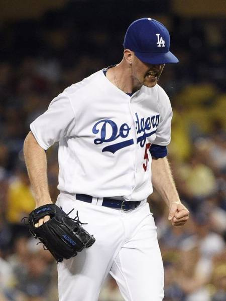 Wood Improves To 10 0 In Dodgers 1 0 Win Over D Backs