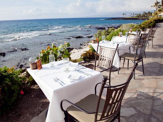 13 U.S. hotels with appealing outdoor restaurants and bars