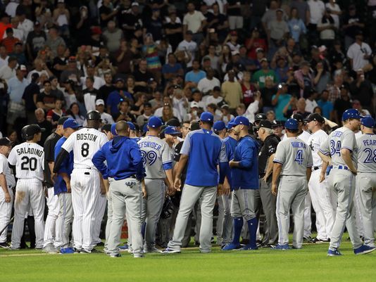 Smoak, Donaldson homer as Blue Jays beat White Sox 8-4