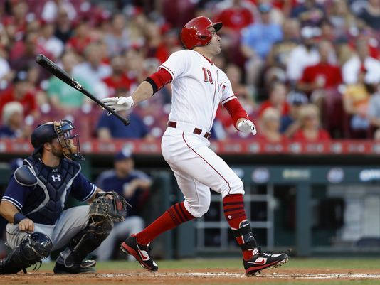 LEADING OFF: Davies goes for 14; Votto on hitting streak