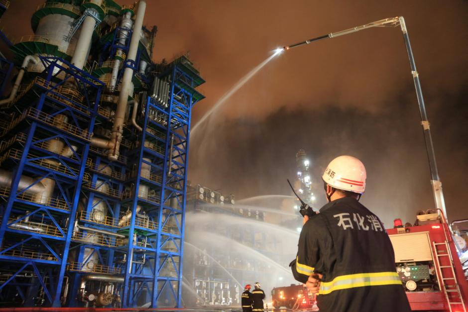 Fire put out at major PetroChina refinery in Dalian