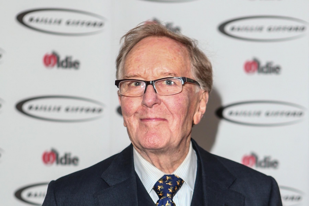 Harry Potter actor Robert Hardy dies