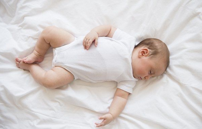 Parents still failing to put babies to sleep on their backs