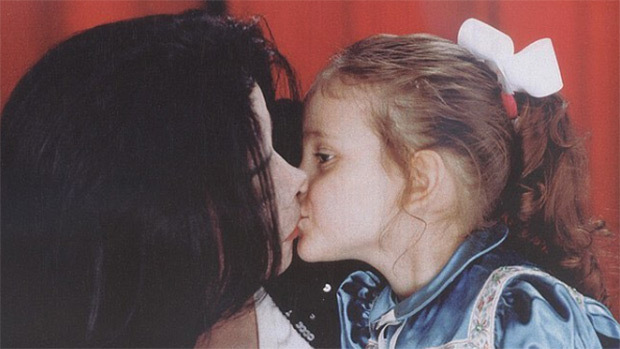 Paris Jackson Shares Beautiful Tribute To Dad Michael On His Birthday