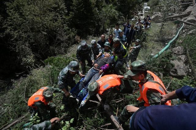 Quake in China’s Sichuan kills 19, including tourists, injures 247