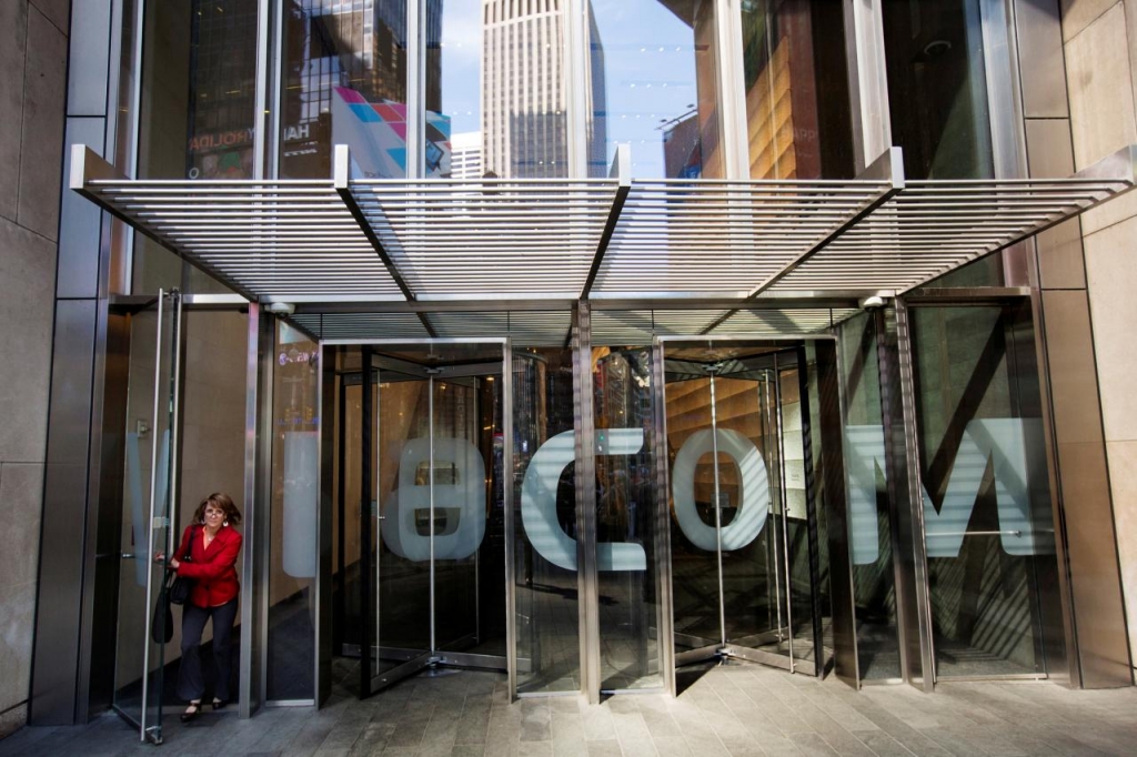 Viacom weak forecast shows need for merger analysts