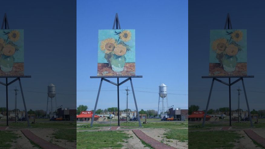 World’s largest painting on an easel