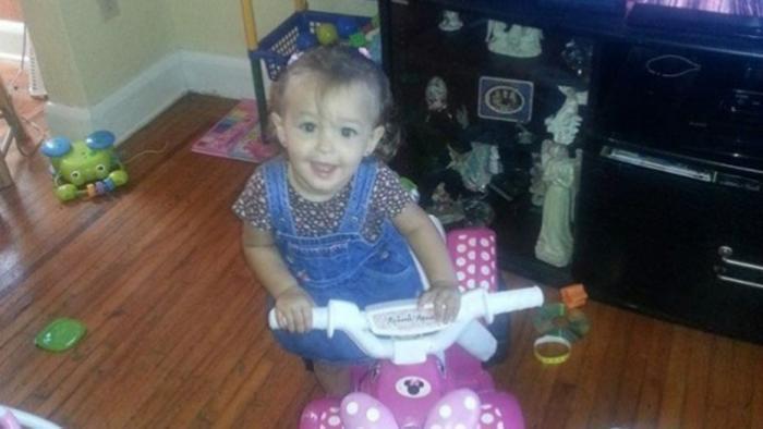 Florida girl, 4, dies after finding gun in grandma's purse