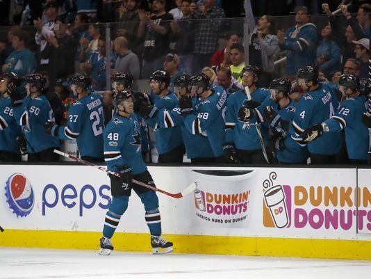 Couture scores twice in Sharks 5-2 victory over Canadiens