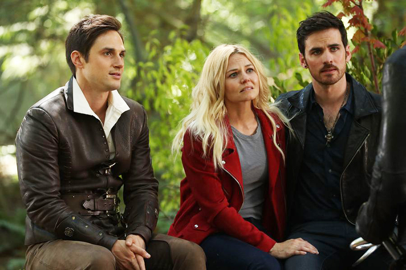 ‘Once Upon A Time’: Emma Returns & Reveals She’s Pregnant